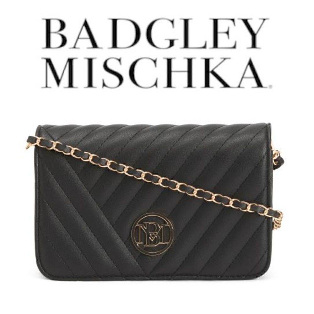 NWT BADGLEY MISCHKA Small Camera Crossbody Bag Black With Circle Logo MSRP$69